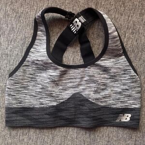 New-balance Women's Grey and Black Sports Bra Large No Pads Crisscross Back NWOT